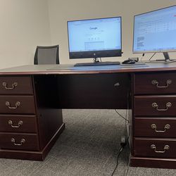 *Sauder Heritage Hill Executive Desk*