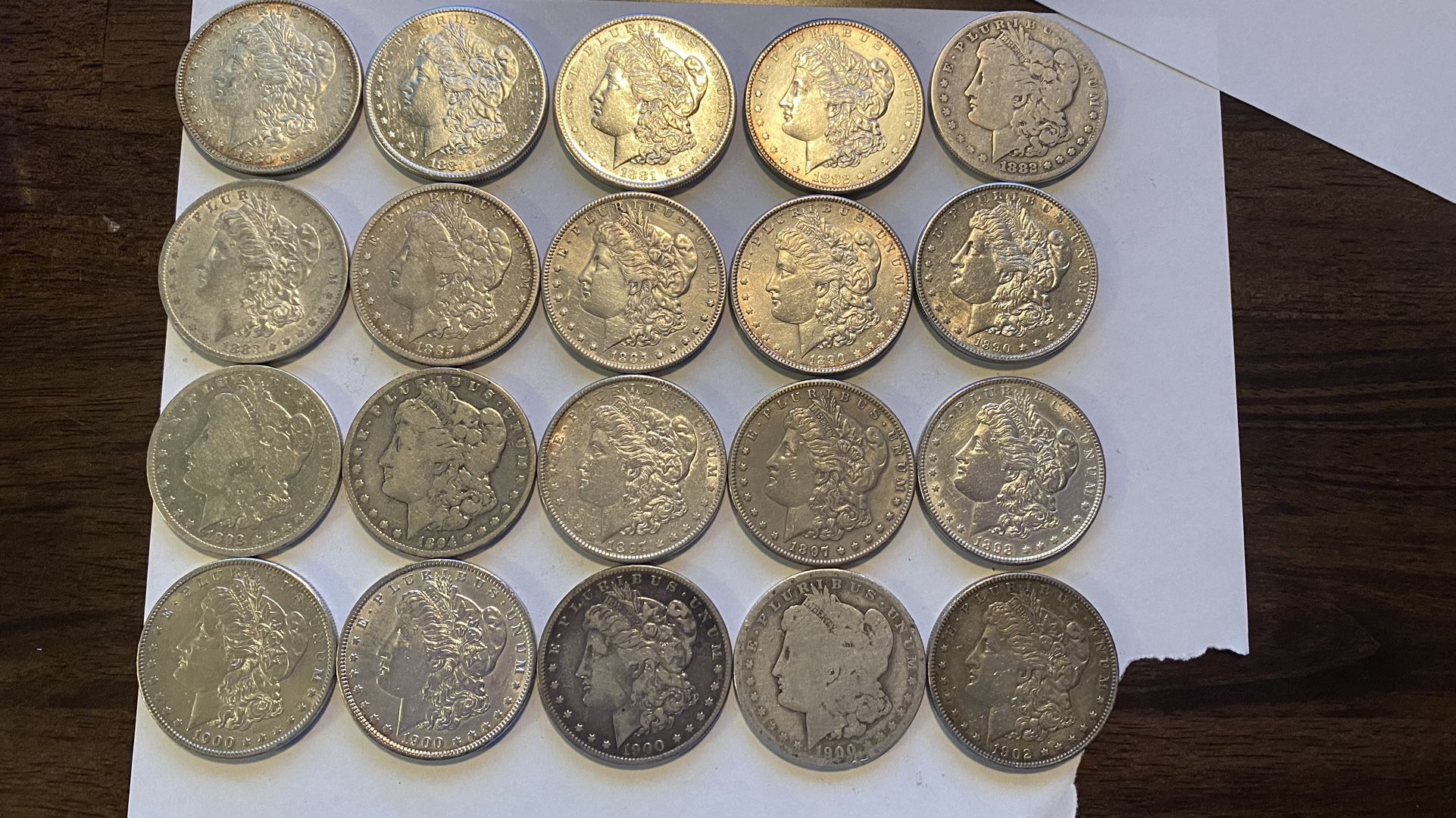 Roll of (20) Morgan dollar silver coin . Extremely hard to find and Some better dates Included. $1100 Cash Obo
