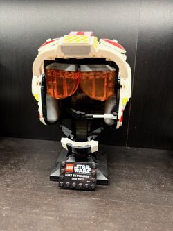 LEGO Star Wars: Luke Skywalker (Red Five) Helmet