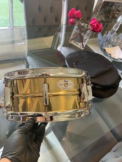Pearl 13x5.5 brass senitone snare drum