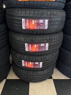 Vendo 215/60/R16 las 4 llantas Supermax por $290