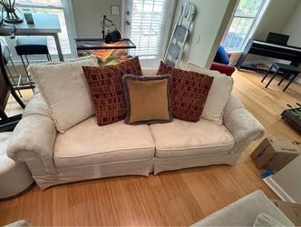 Sleeper Sofa with Pull-Out Bed – Great for Guests!