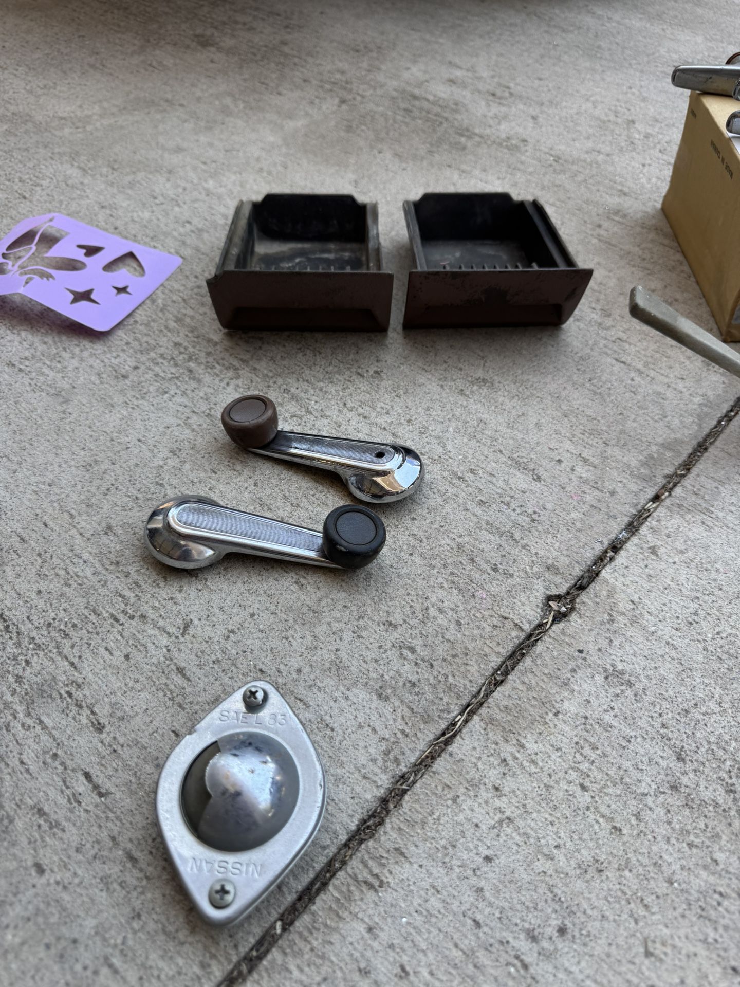 Nissan 720 Parts