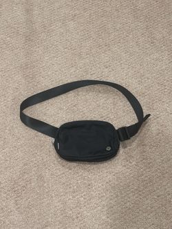 Lululemon belt bag