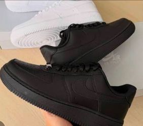 NIKES AF1