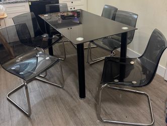 Mesa y 6 sillas