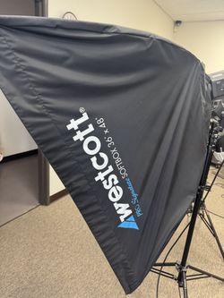 Westcot soft box 36” x 48”. Like new!!!