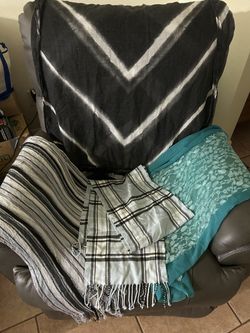 Fashion Scarves And Pashminas