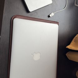 13” Apple MacBook Air Intel Processor 2013 - 256gb 