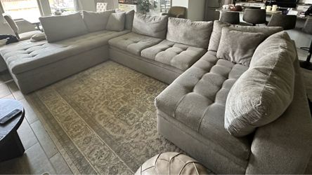 3 pc Sectional Couch w/ chaise