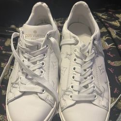 Women’s Lois Vuitton Sneakers 