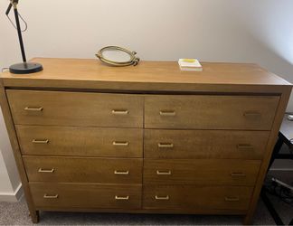 CB2 Solid Oak 8-Drawer Dresser - Designer MCM Piece - Brass Hardware