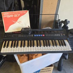 Portable Electronic Keyboard
