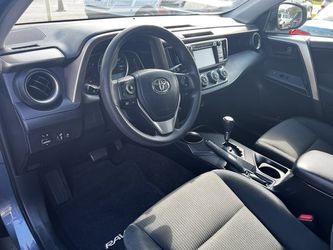 2014 Toyota RAV4 Thumbnail