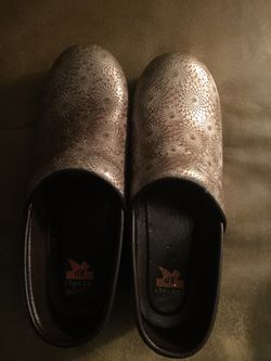 Dansko XP Size 40