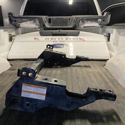 Ford F250 Super Duty Tailgate Tow Hitch Rear bumper for parts F-250 truck Chrome  F350, F-350 No Bed