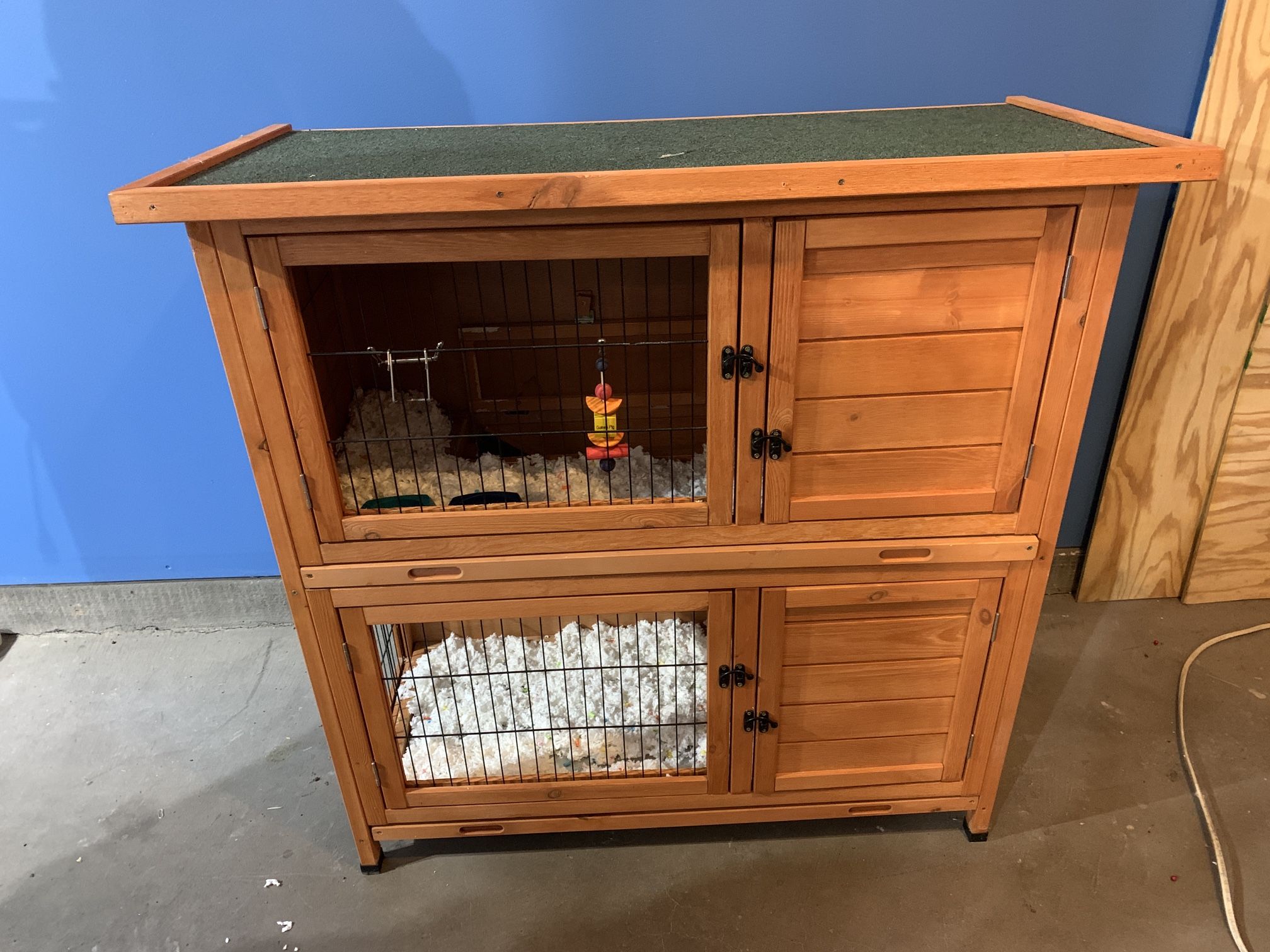 Pet House (PRICE REDUCED)