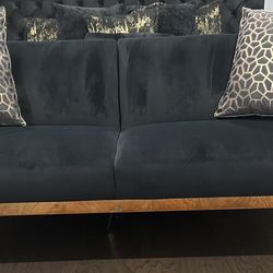 Black and Gold Velvet Futon