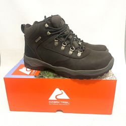  Men’s Size 11  Waterproof Leather Hiking Boots