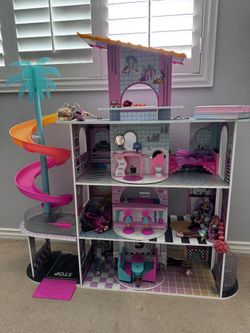 LOL DOLL PLAY HOUSE, Like New
