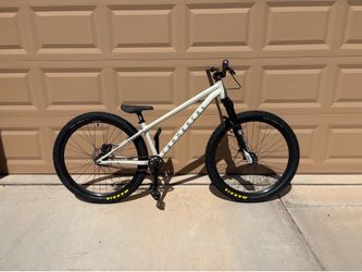 Commencal absolut dirt jumper.