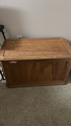 Toy chest