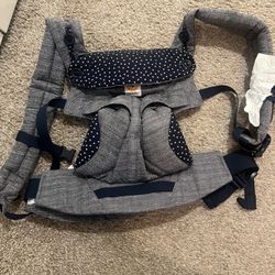 Ergobaby 360 All Positions Baby Carrier- LIKE NEW