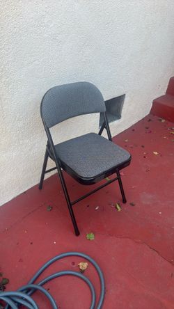 Folding chairs (3)