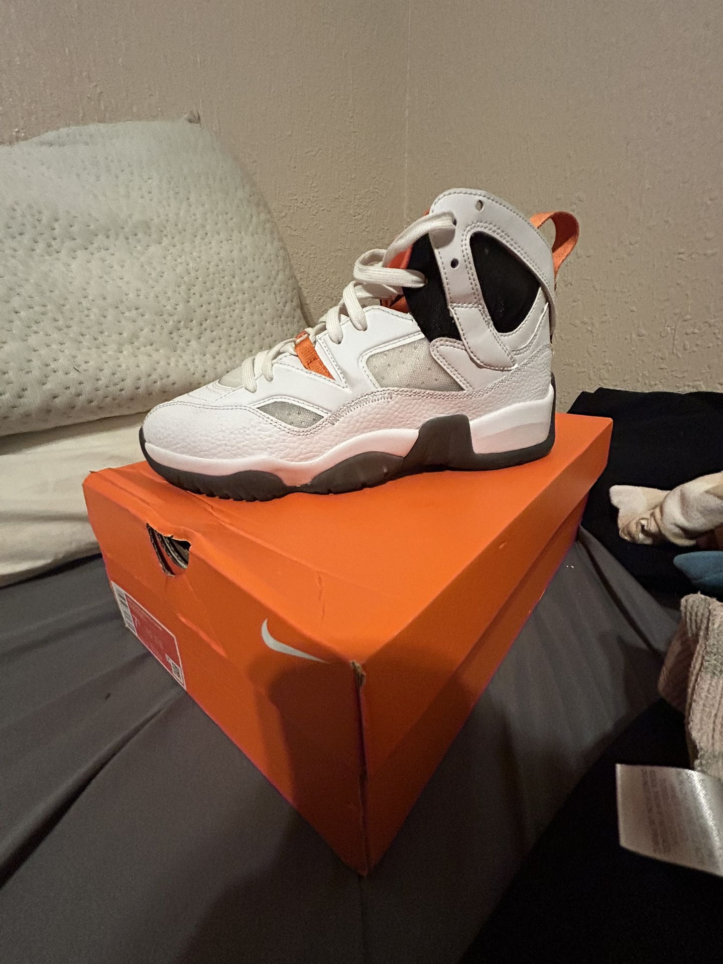 Size7.5