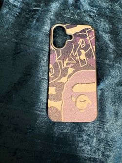 A BATHING APE® Solid Camo Phone Case