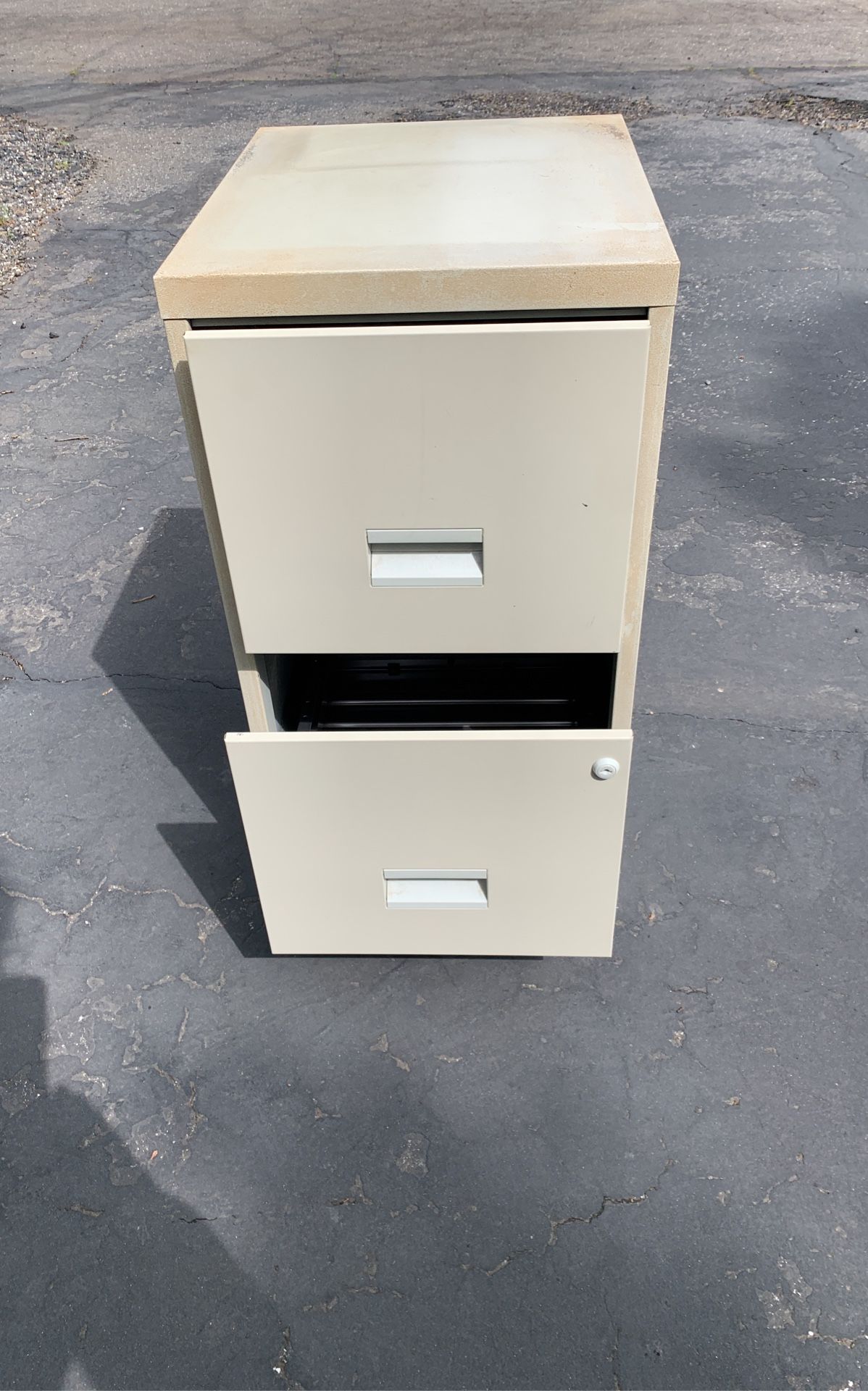 Locking 2 Drawer File Cabinet (Chico)