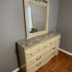 Dresser w mirror