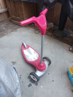 Red light weight scooter toy