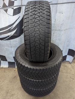265/65r17 Bridgestone Blizzak DM-V2 studless winter snow tires