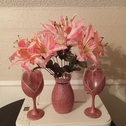 (3pcs Set) 2 Wine Glasses And Small Vase With Artificial  Flowers.