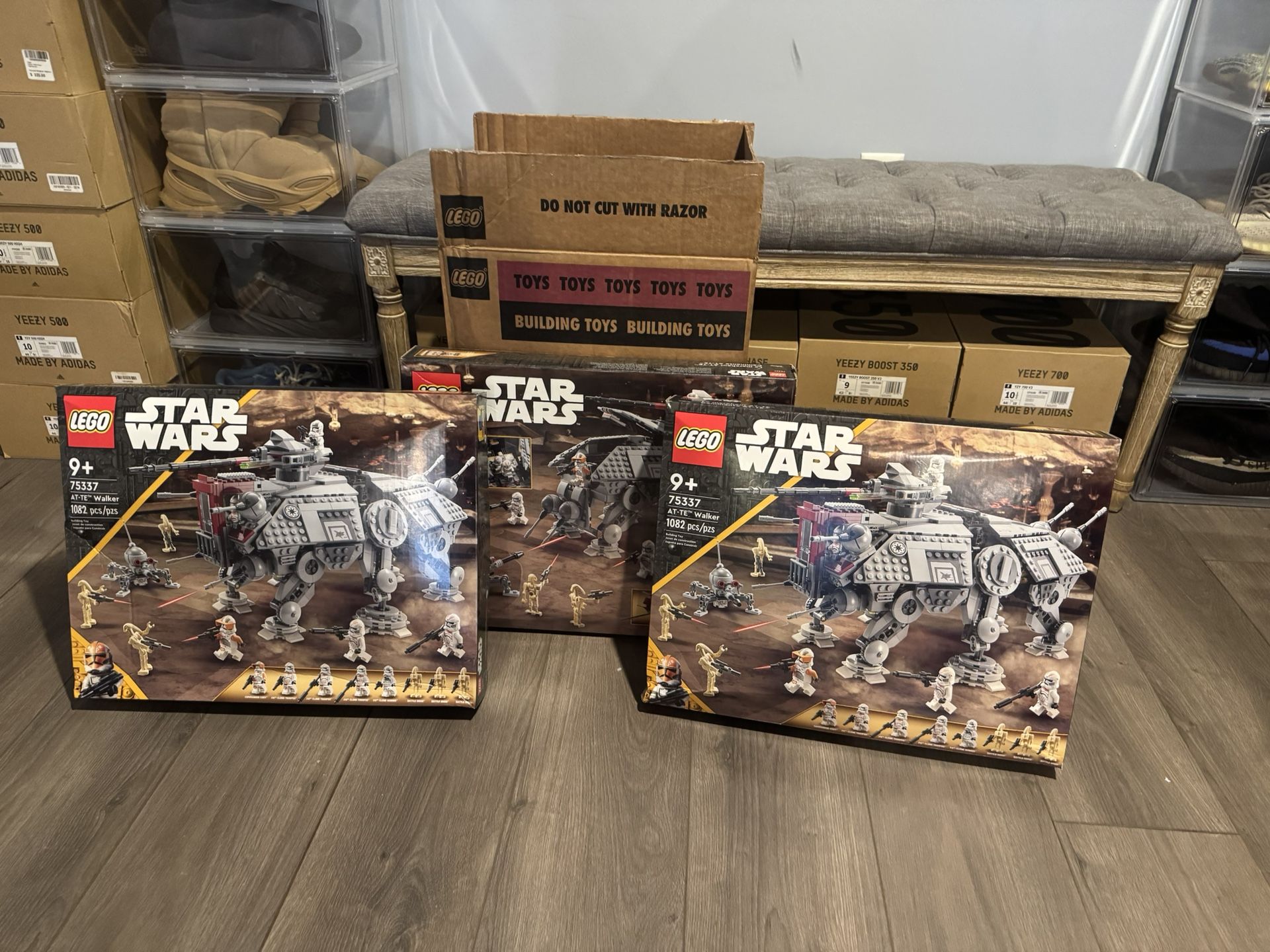 LEGO Star Wars AT-TE Walker Set with Droid Figures 75337