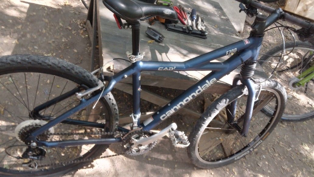 Cannondale Cad2 F700 Mountain Bike  26 Inch