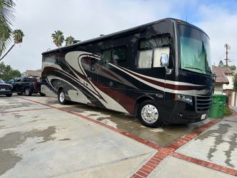 2017 Thor Motor Coach Miramar
