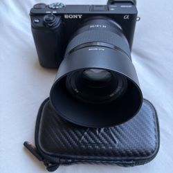 Sony A6400 Mirrorless Camera + 50mm f1.8 Lens (Low Shutter Count 7k)