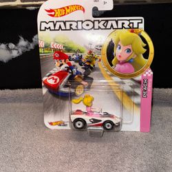 Hot Wheels Mario Kart Peach 2018 new