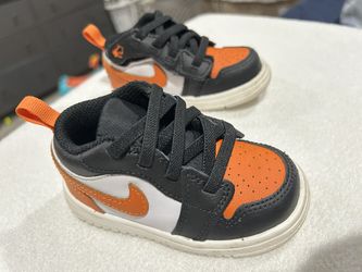Toddler Nike Jordan Shoes Size 5C Black Orange White