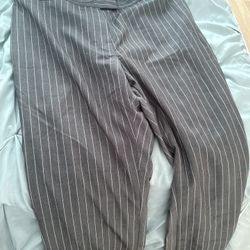 Anne Klein Women’s Pinstripe Dress Pants – Size 6