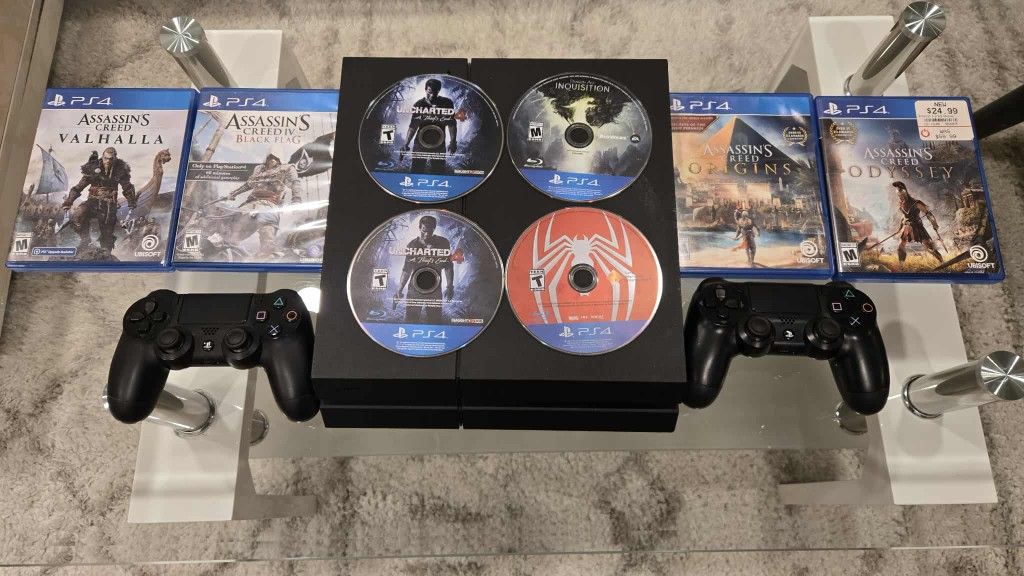 🎮 PlayStation 4 Bundle – 2 Controllers + 8 Games – Excellent Condition!