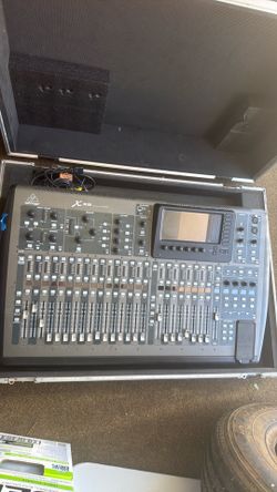 Behringer X32 Compact Digital Mixer w/ Road Case – Excellent Condition