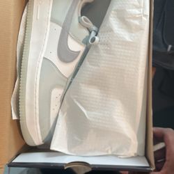 Air Force 1 Grey And White Size (10.5) Never Worn