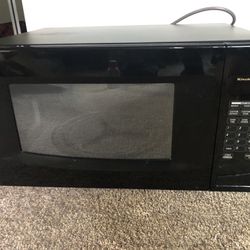 1100 W Microwave 16”x22”x11”
