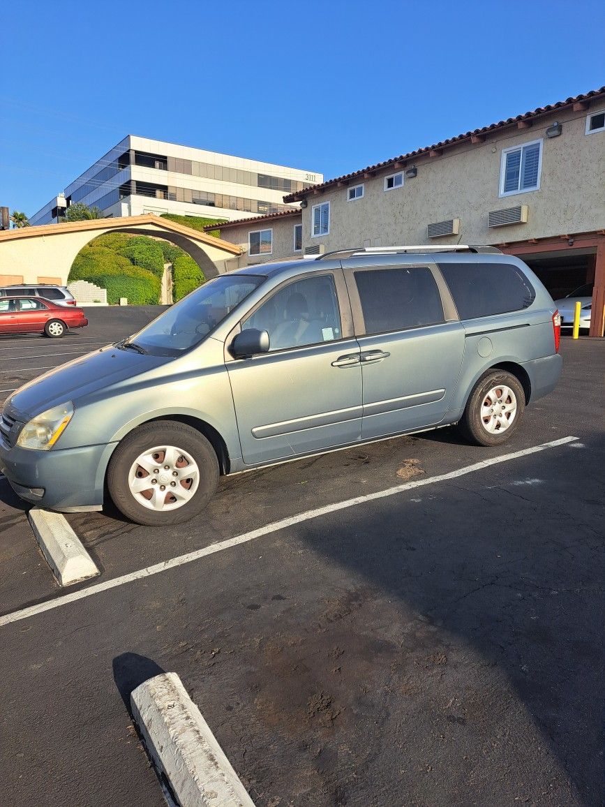 2009 KIA Sedona