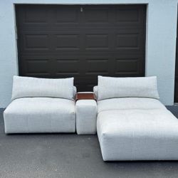Modular Couch/Sofa - White - Delivery Available 🚛