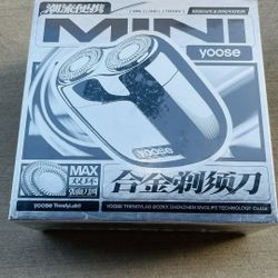 Luxury Compact Portable Shaver