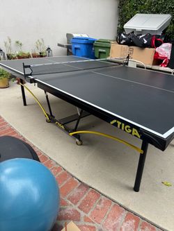 Full size stiga folding ping pong table